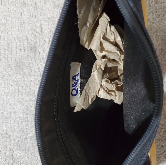 Q&A Handbag - Picture 5 of 5